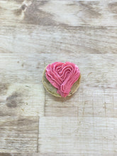 Load image into Gallery viewer, Heart Kitty Cake