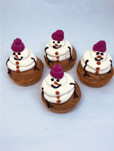 Load image into Gallery viewer, Snowman Pupcake