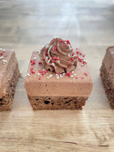 Load image into Gallery viewer, Valentines Brownie
