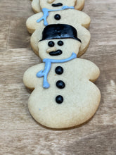 Load image into Gallery viewer, Snowman Cookie
